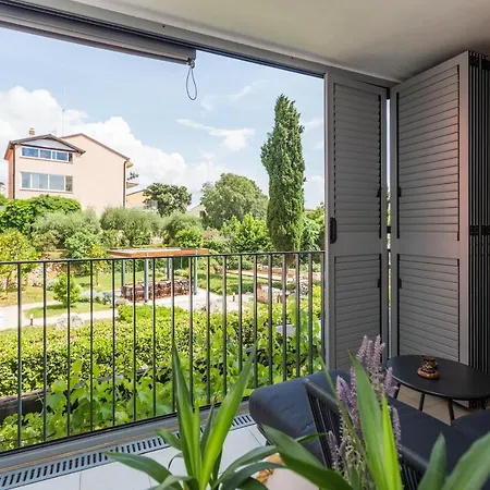 Vedrana Apartment *